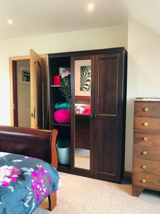 Connemara. 3 Bedroom, 8 Bed, Holiday Home Голуей Екстериор снимка