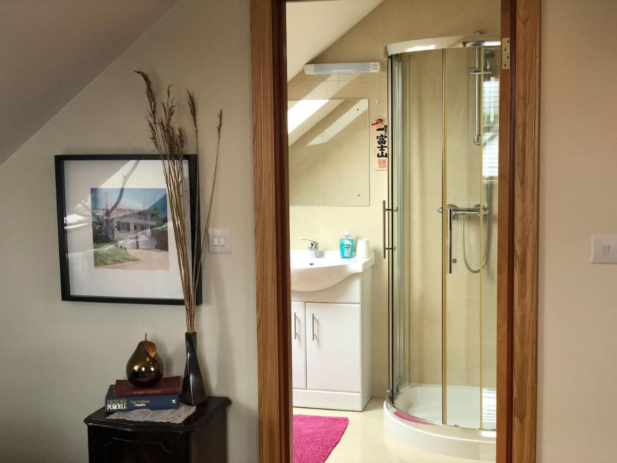 Connemara. 3 Bedroom, 8 Bed, Holiday Home Голуей Екстериор снимка