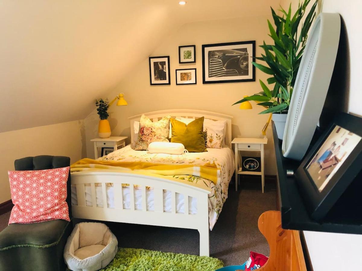 Connemara. 3 Bedroom, 8 Bed, Holiday Home Голуей Екстериор снимка