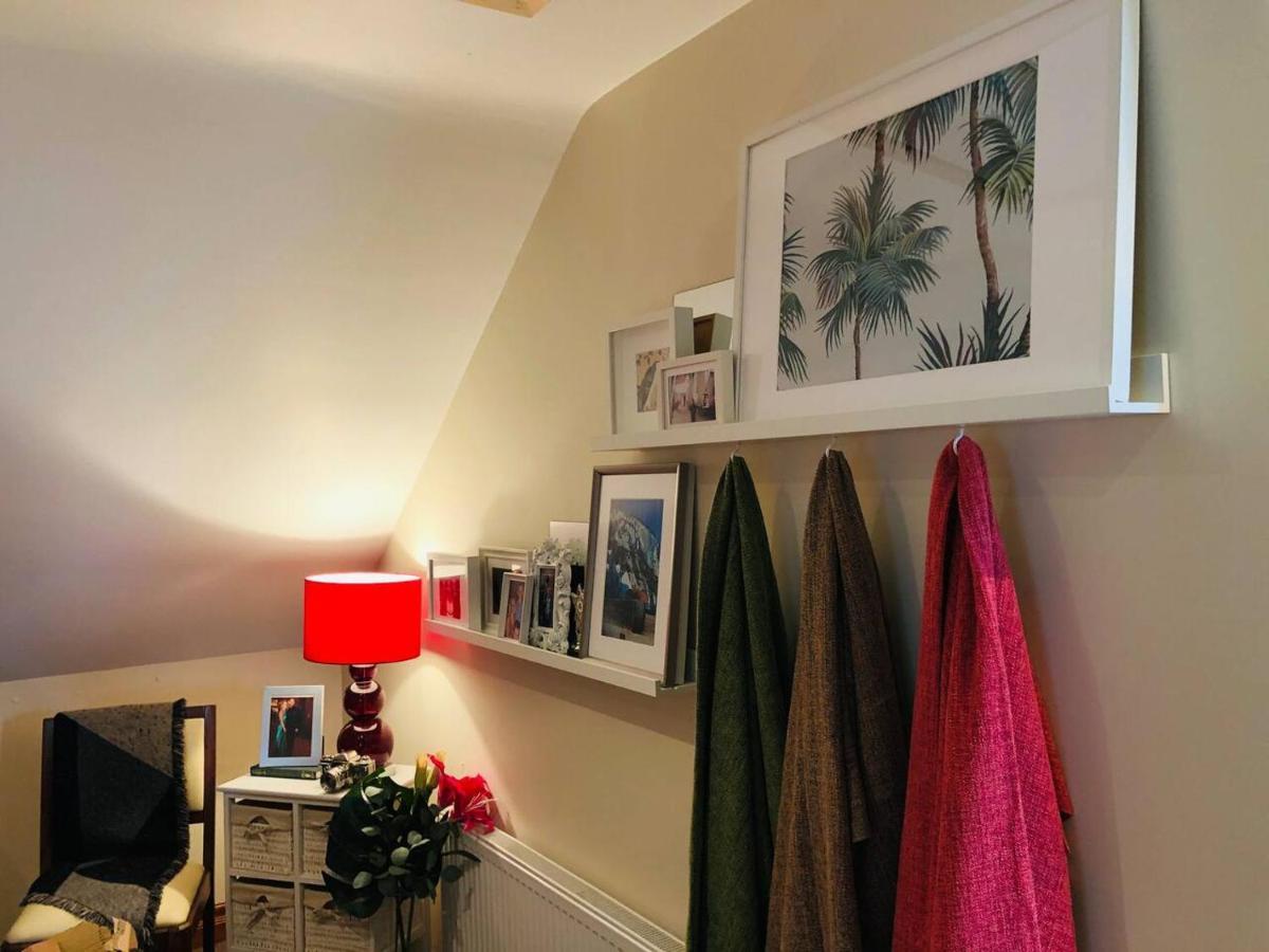 Connemara. 3 Bedroom, 8 Bed, Holiday Home Голуей Екстериор снимка
