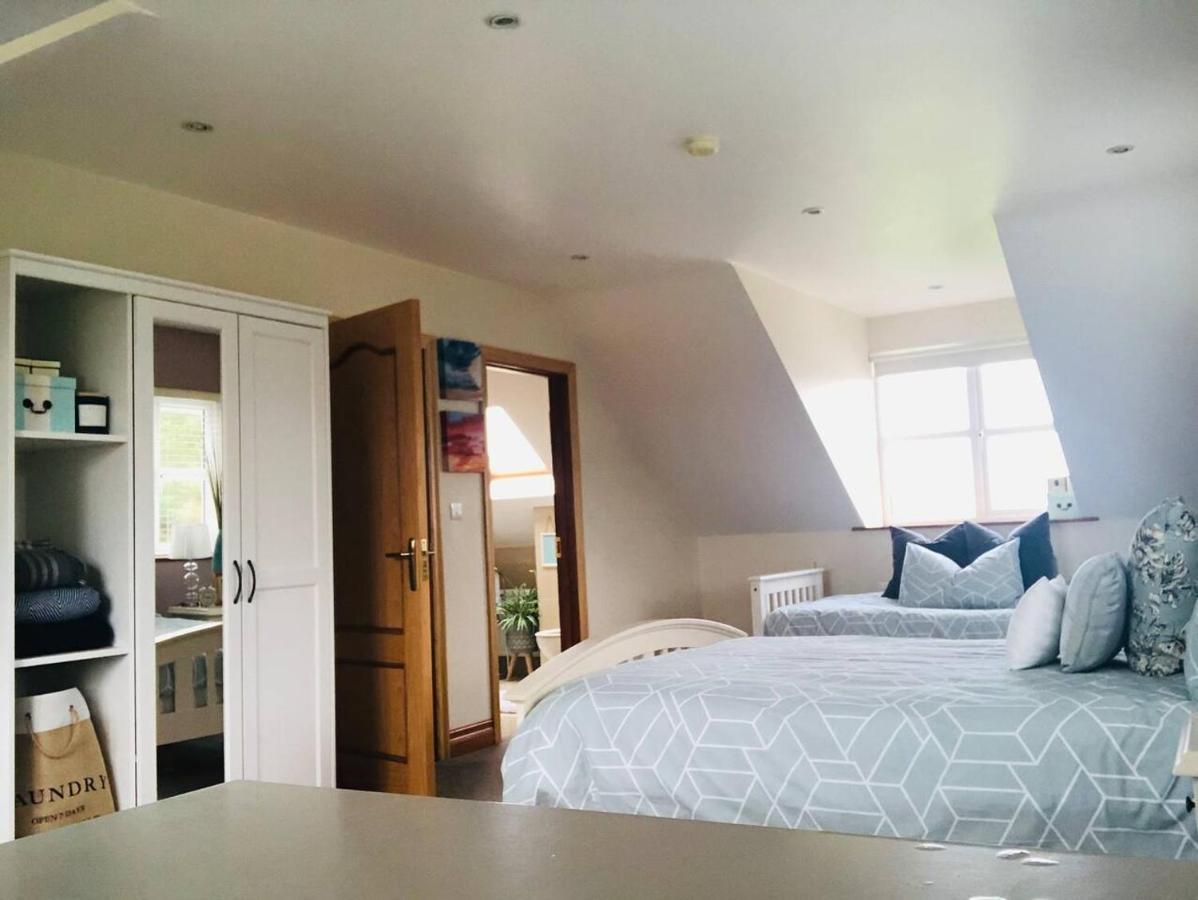 Connemara. 3 Bedroom, 8 Bed, Holiday Home Голуей Екстериор снимка