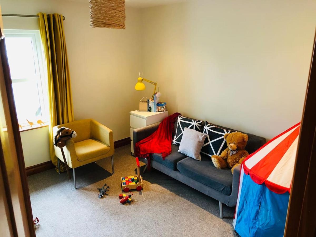 Connemara. 3 Bedroom, 8 Bed, Holiday Home Голуей Екстериор снимка