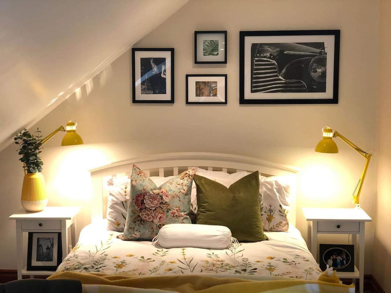 Connemara. 3 Bedroom, 8 Bed, Holiday Home Голуей Екстериор снимка