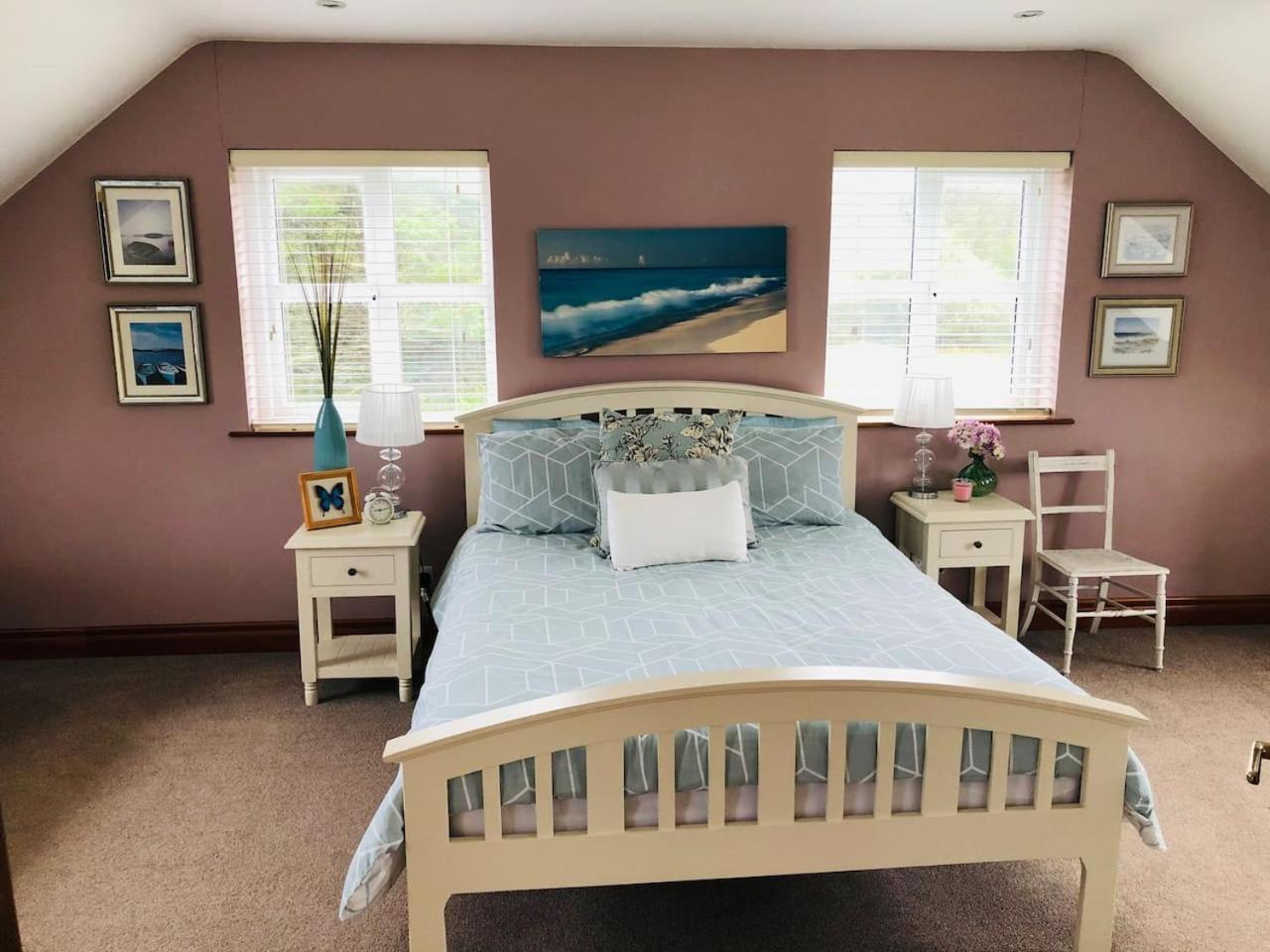 Connemara. 3 Bedroom, 8 Bed, Holiday Home Голуей Екстериор снимка