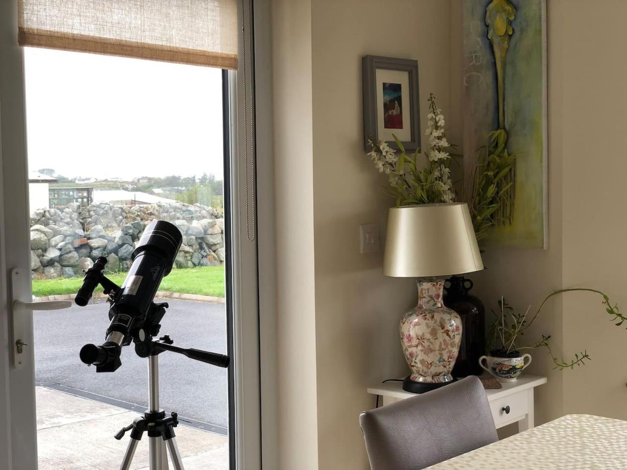 Connemara. 3 Bedroom, 8 Bed, Holiday Home Голуей Екстериор снимка